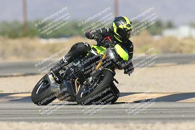 media/Oct-13-2025-Moto Forza (Mon) [[a66d839500]]/3-B Group/Session 3 (Turn 16)/